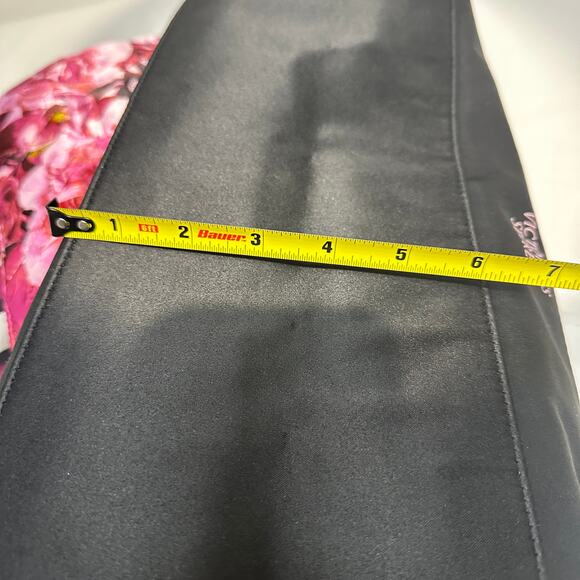 NWT Victoria's Secret Pink Floral Flower Quilted Nylon Weekender Tote Travel Bag - Picture 8 of 10